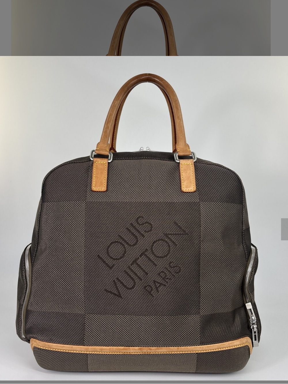 LV ( w/ COA) Damier Geant adventurier polair bag